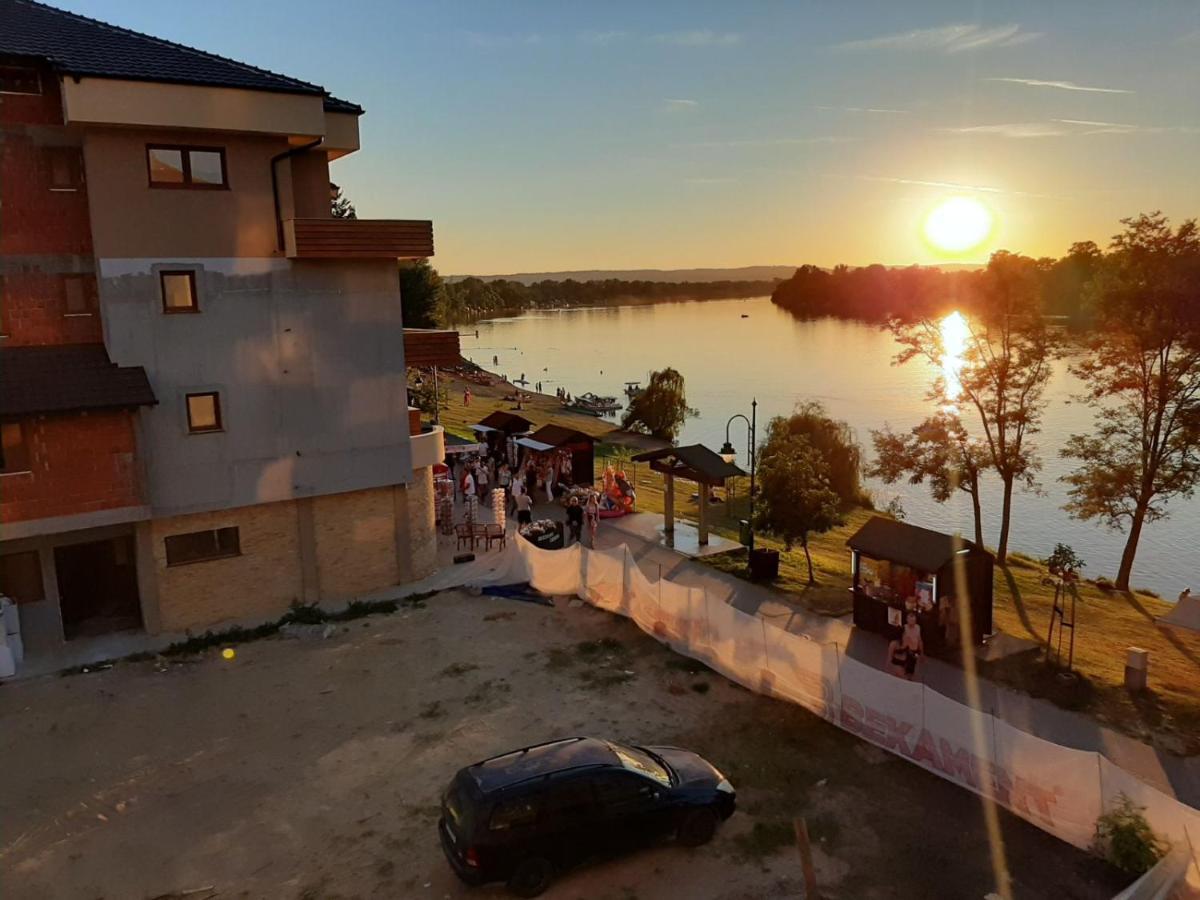 Apartmani K&V Veliko Gradište Exteriör bild
