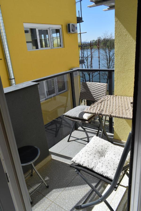 Apartmani K&V Veliko Gradište Exteriör bild